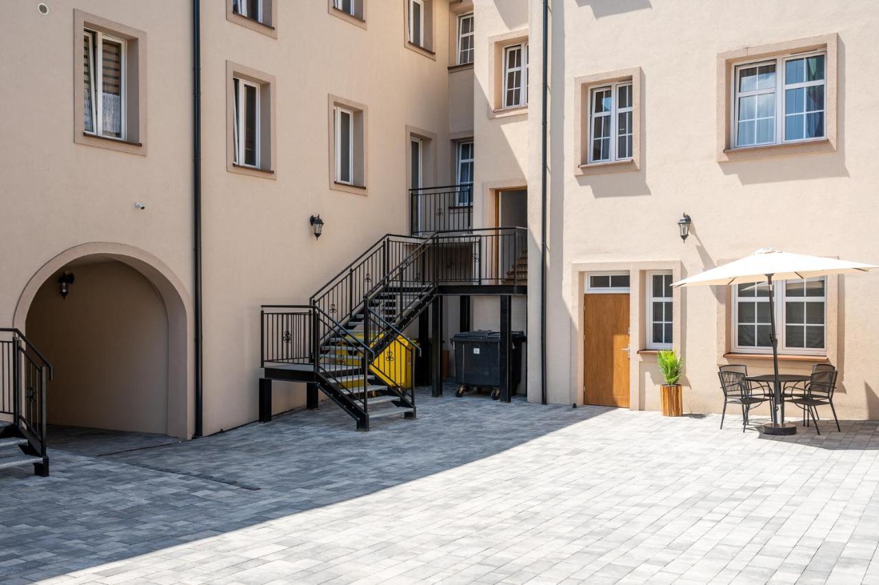 Central Platinum Apartments 23 リブニク エクステリア 写真